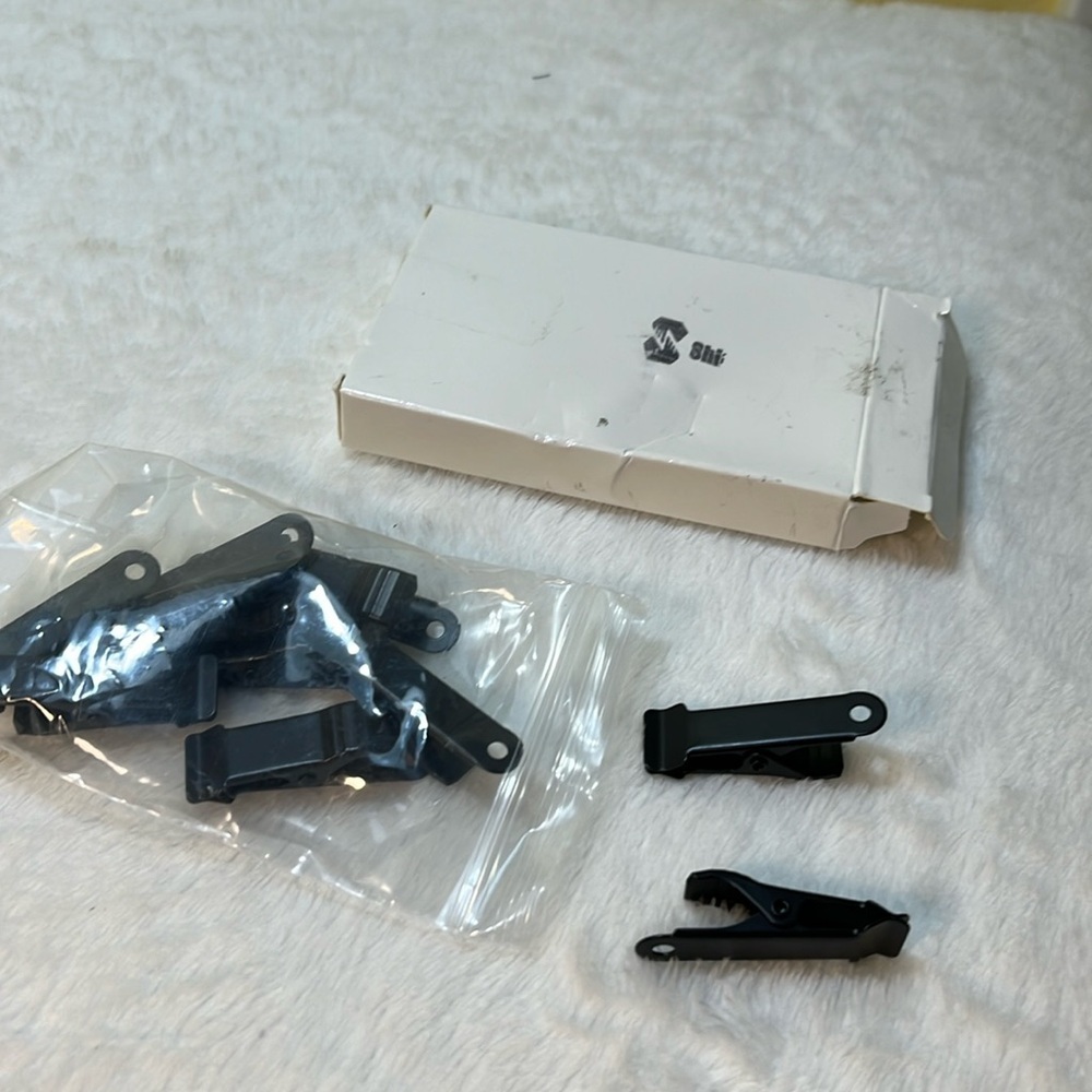 Clamps black strong, hole for nailing or hanging, 10 in box, mini spring clamp